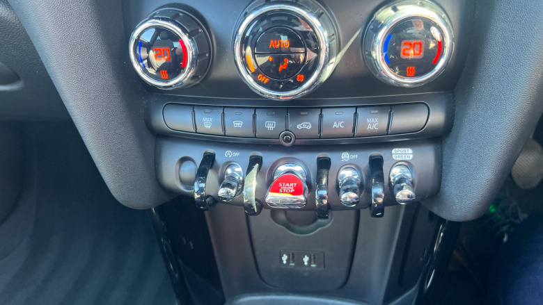 MINI Hatchback 1.5 Cooper II 3dr Petrol Hatchback
